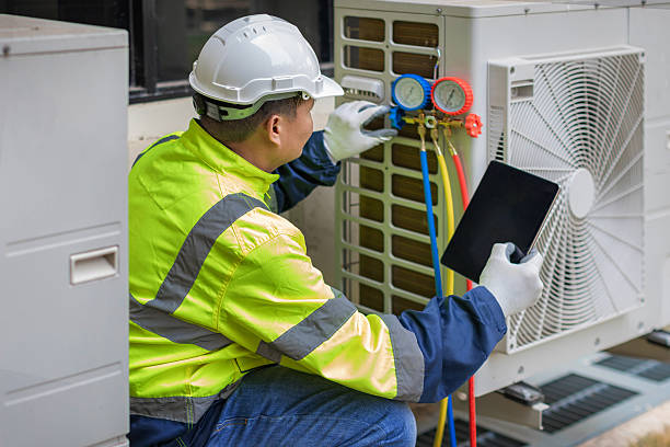 Professional Hvac technician working in Chapman Ranch, TX